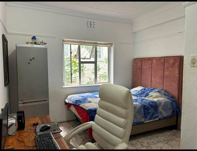 3 BEDROOM APARTMENT FOR SALE IN RONDEBOSCH